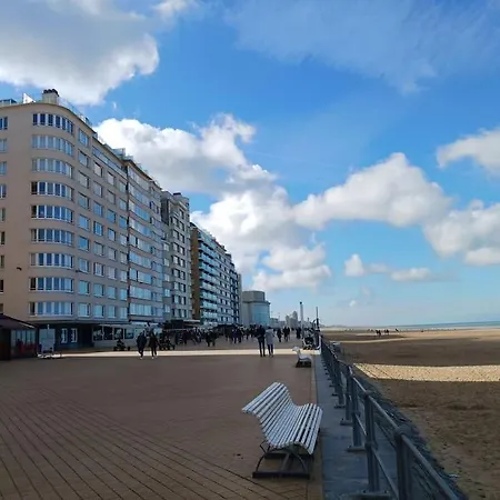 Apartment Deer Vlakbij Zee Ostend